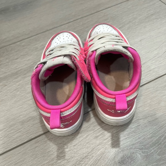 Nike Jordan 1 Low Alt Fire Pink/White/Iris Whisper shoes - Picture 6 of 6